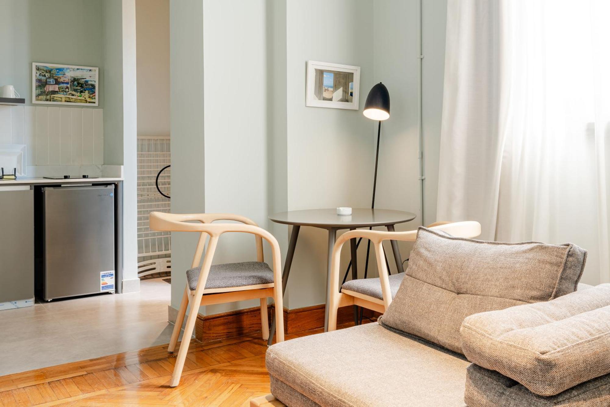 Grey L Studio Apartments Downtown Alexandria Menasce House エクステリア 写真