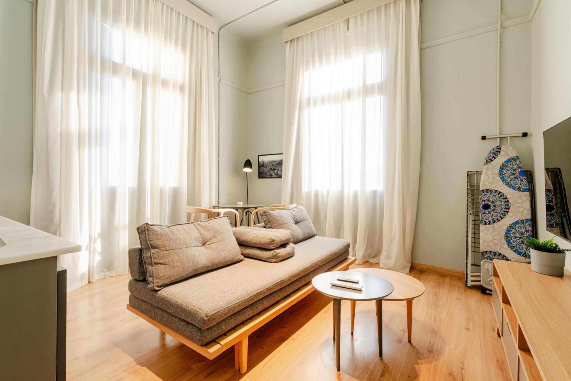 Grey L Studio Apartments Downtown Alexandria Menasce House エクステリア 写真