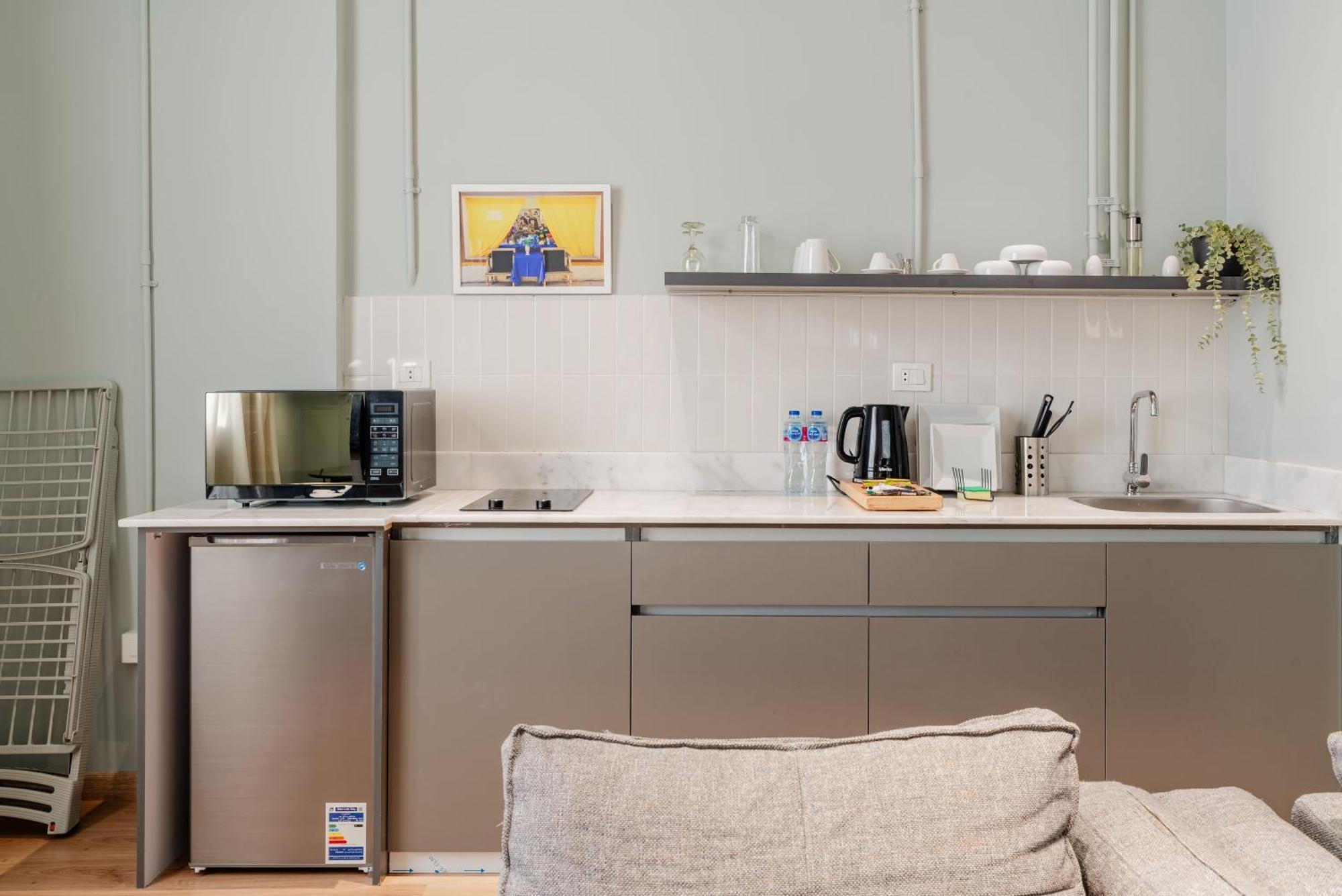 Grey L Studio Apartments Downtown Alexandria Menasce House エクステリア 写真