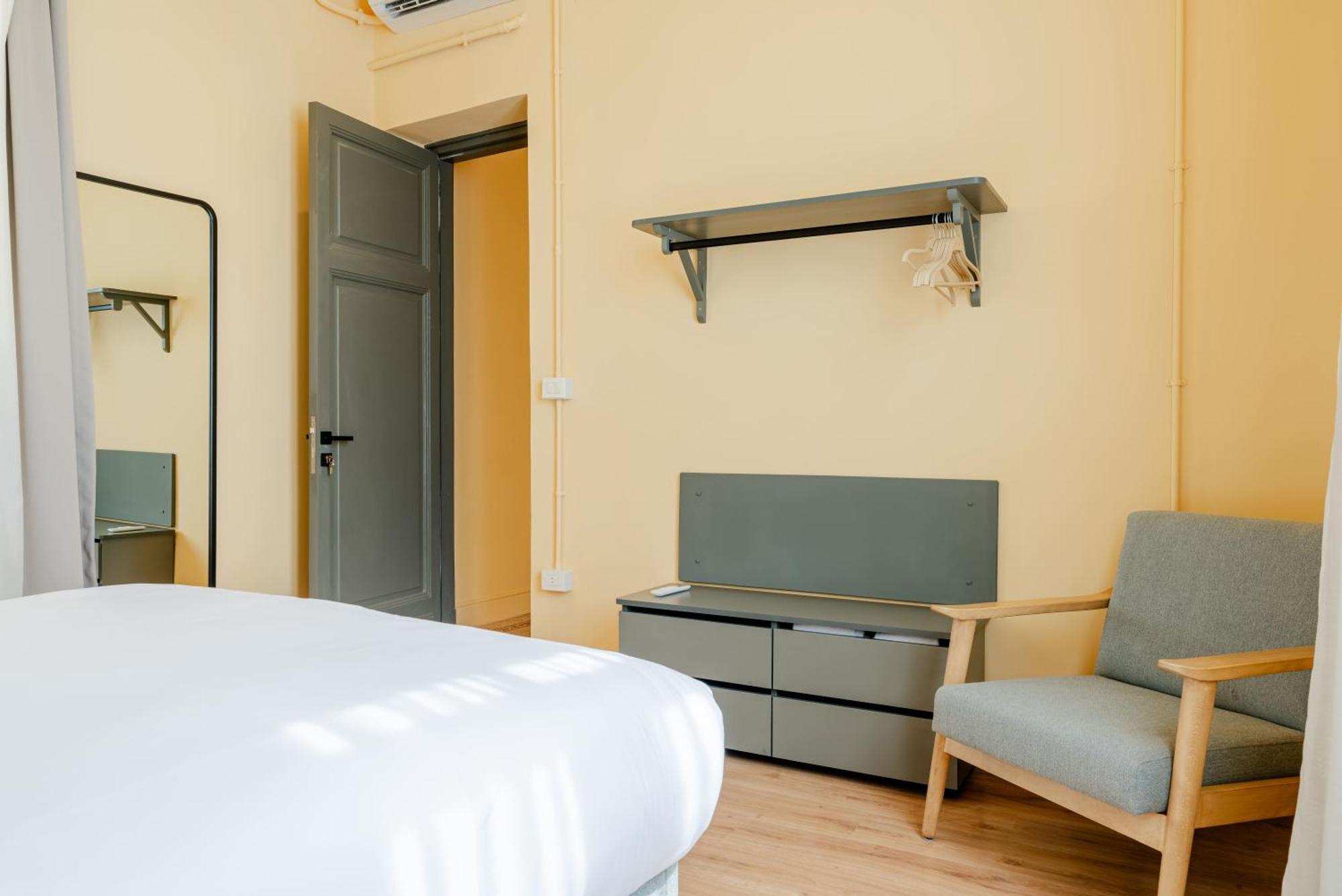 Grey L Studio Apartments Downtown Alexandria Menasce House エクステリア 写真